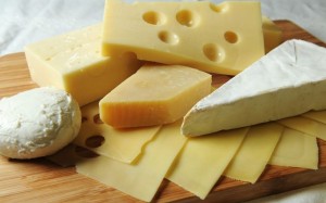 ダイエット中の間食にチーズ