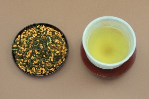 玄米茶　ダイエット効果　栄養素　食物繊維　便秘改善